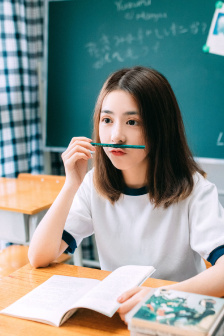 孩童姿势
